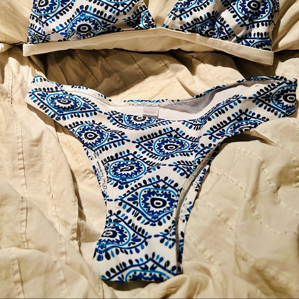2 piece bikini  multi colored wht/blck/lt blue/navy
